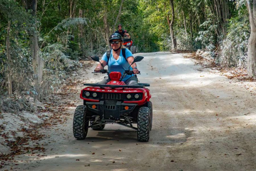 Private Cozumel Jeep Tour and ATV to Jade Cavern Cenote: All Inclusive